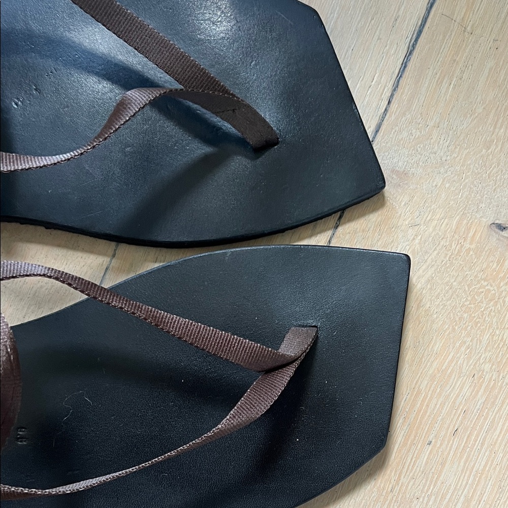 Auralee men’s Sandals - Picture 3 of 5